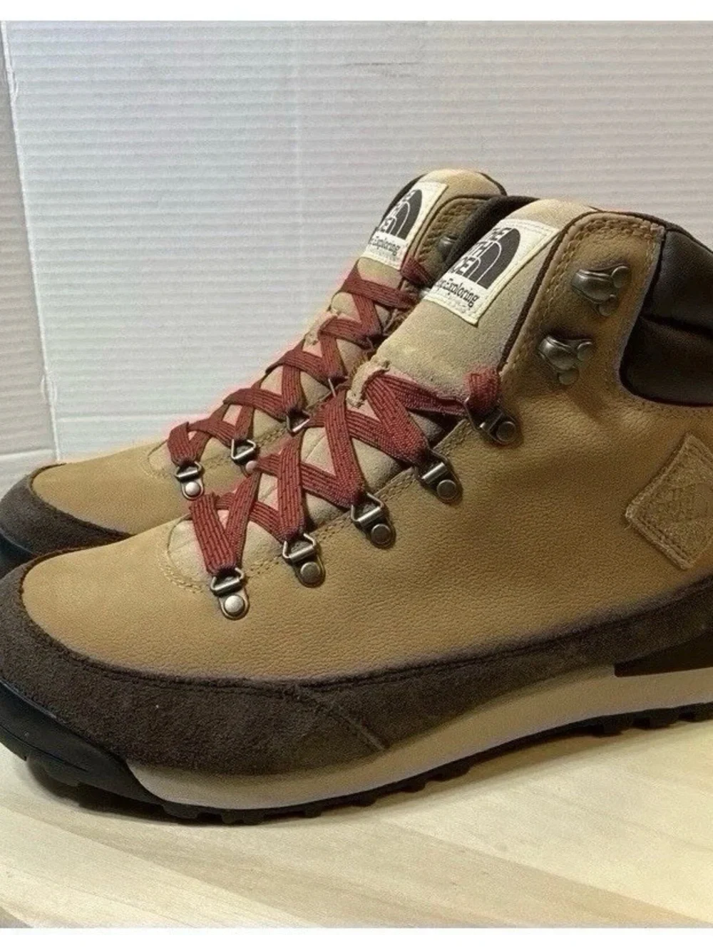 The North Face Back-To-Berkeley IV Leather Waterproof Boots (Style: NF0A817Q).
